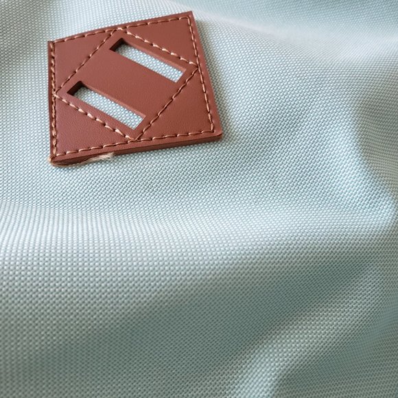 WillLand Outdoors - University of Manitoba Travel Backpack - Picture 3 of 10